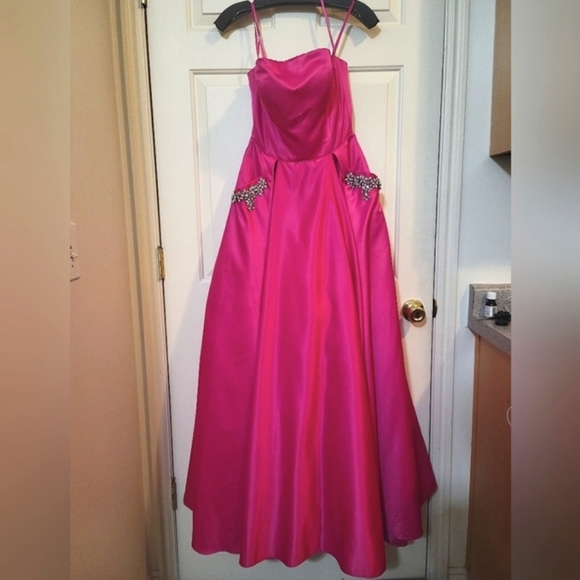 Cinderella Divine Princess Strapless Prom Dress in Barbie Pink, size 6 - Picture 1 of 12